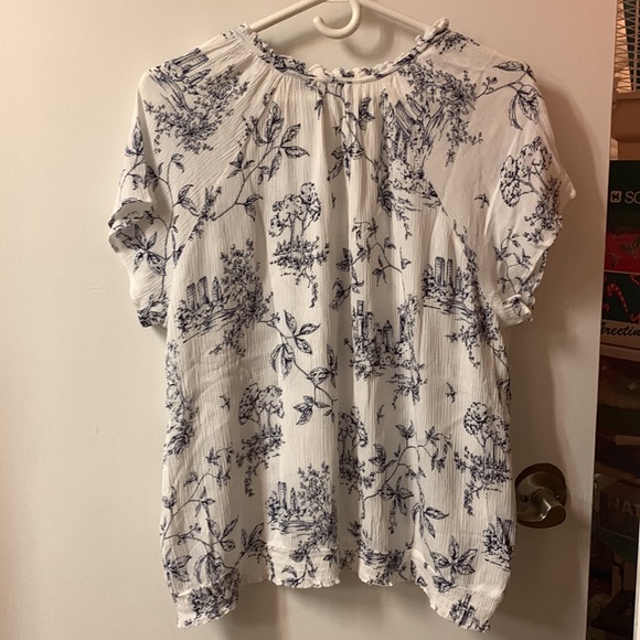 Reitmans Summer Blouse - Picture 2 of 7